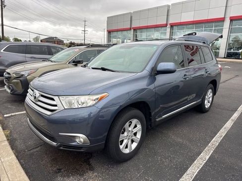 Used 2012 Toyota Highlander SE w/ Tow Pkg AWD/4WD image 23