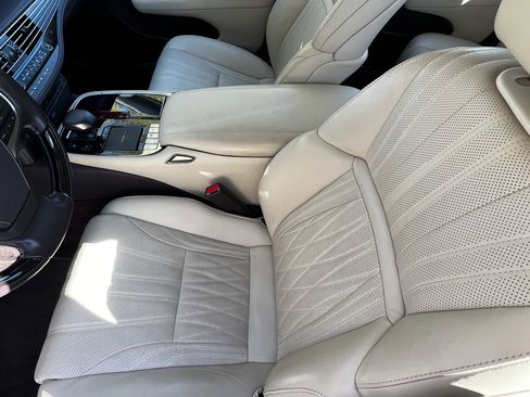 Used 2020 Lexus LS 500 w/ Interior Upgrade Package image 16