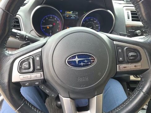Used 2017 Subaru Outback 2.5i Limited image 11