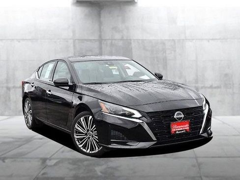 Certified 2025 Nissan Altima 2.5 SL FWD image 2