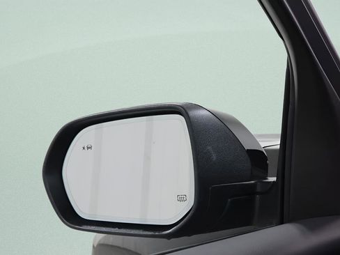 New 2026 Chevrolet Traverse RS w/ LPO, Floor Liner Package AWD/4WD image 24