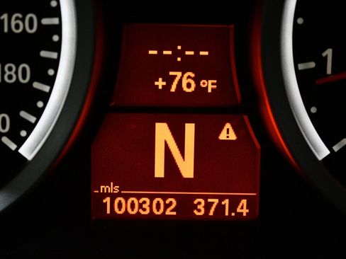 Used 2011 BMW M3 Sedan RWD image 26