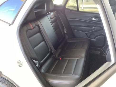 Used 2026 Chevrolet Trax RS FWD image 38