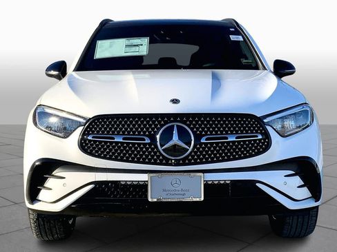 Used 2026 Mercedes-Benz GLC 300 4MATIC image 3