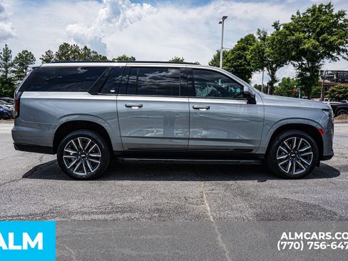 Used 2023 Cadillac Escalade ESV Sport RWD image 10
