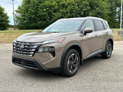 New 2025 Nissan Rogue SV w/ SV Premium Package