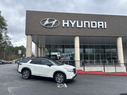 Used 2022 Nissan Pathfinder Platinum w/ Cargo Package