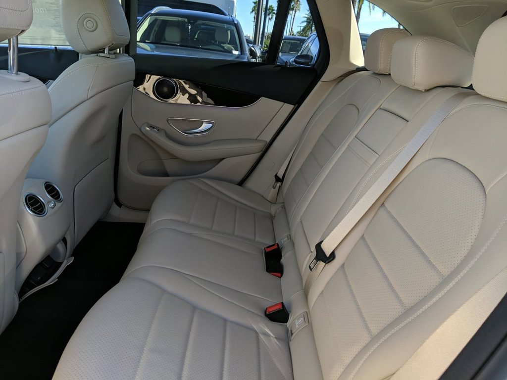Used 2021 Mercedes-Benz GLC 300 image 11