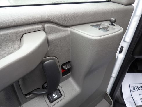 Used 2025 GMC Savana 2500 w/ Driver Convenience Package RWD image 15