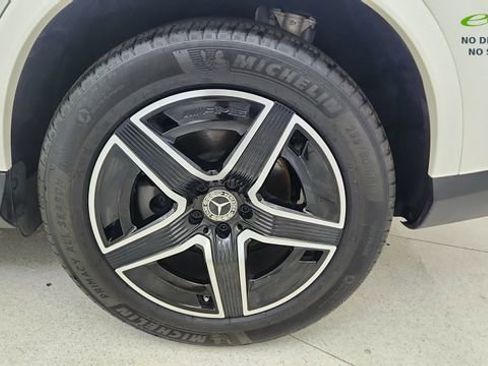 Used 2025 Mercedes-Benz GLC 300 4MATIC image 62