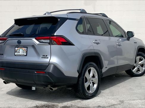 Used 2021 Toyota RAV4 XLE Premium AWD/4WD image 22