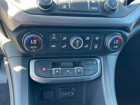 Used 2023 GMC Acadia AT4 w/ Technology Package image 19