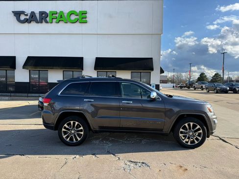 Used 2017 Jeep Grand Cherokee Overland image 17