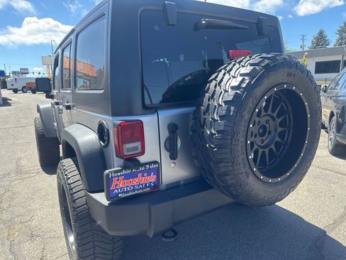 Used 2017 Jeep Wrangler Unlimited Sport w/ Quick Order Package 24S AWD/4WD image 21