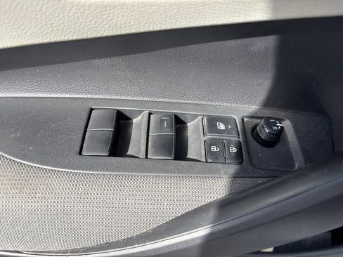 Used 2020 Toyota Corolla LE w/ Carpet Mat Package (TMS) FWD image 15