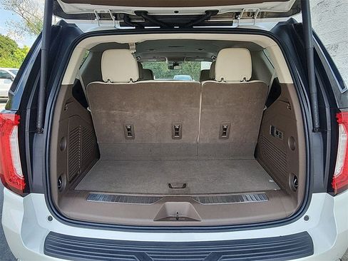 Certified 2022 GMC Yukon Denali image 27