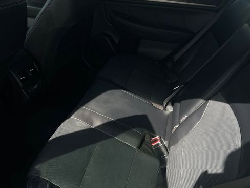 Used 2018 Subaru Legacy 3.6R Limited AWD/4WD image 10