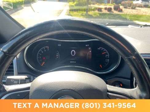 Used 2020 Jeep Grand Cherokee Altitude AWD/4WD image 19