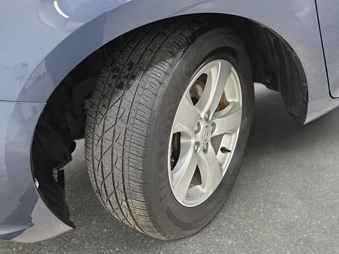 Used 2015 Toyota Sienna LE FWD image 29