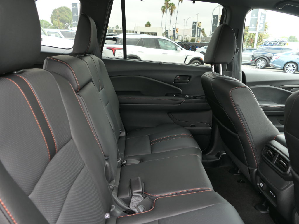 Used 2025 Honda Passport TrailSport image 21