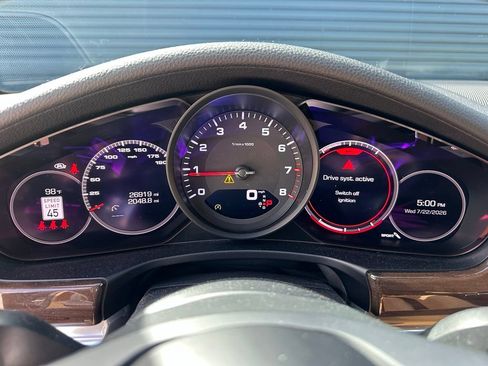 Certified 2021 Porsche Panamera 4 AWD/4WD image 24