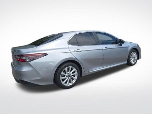 Used 2024 Toyota Camry LE w/ Convenience Package FWD image 3