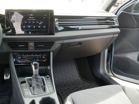 Used 2025 Volkswagen Jetta Sport FWD image 23