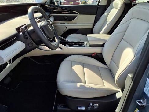 New 2026 Lincoln Nautilus Premier AWD/4WD image 7