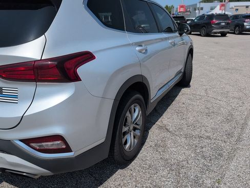 Used 2019 Hyundai Santa Fe SE FWD image 5
