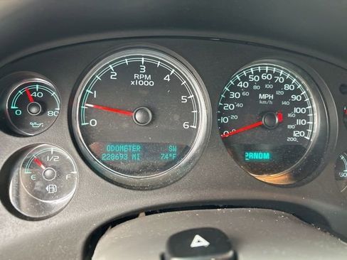 Used 2013 GMC Yukon XL SLT w/ SLT-2 Equipment Package image 4