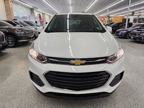Used 2020 Chevrolet Trax LS w/ Tint and Cruise Package AWD/4WD image 2