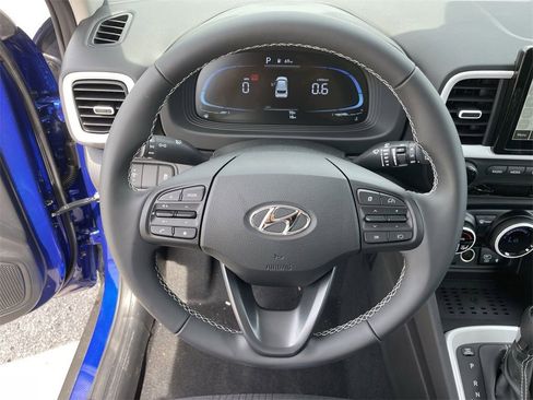 New 2025 Hyundai Venue Limited image 29
