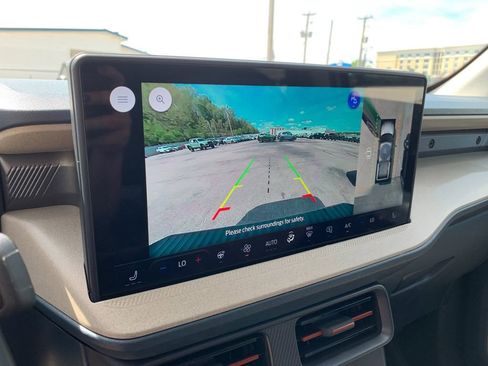 Used 2025 Ford Maverick Lariat image 23