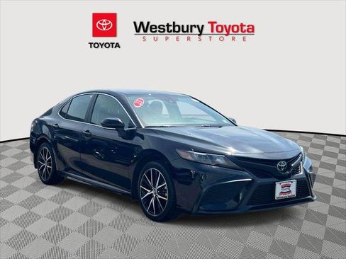 Certified 2023 Toyota Camry SE w/ Cold Weather Package FWD image 1