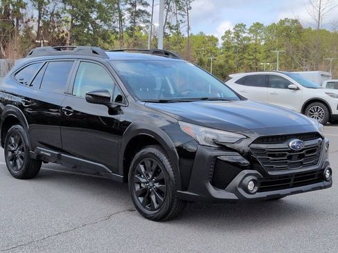 Used 2023 Subaru Outback Onyx Edition image 2