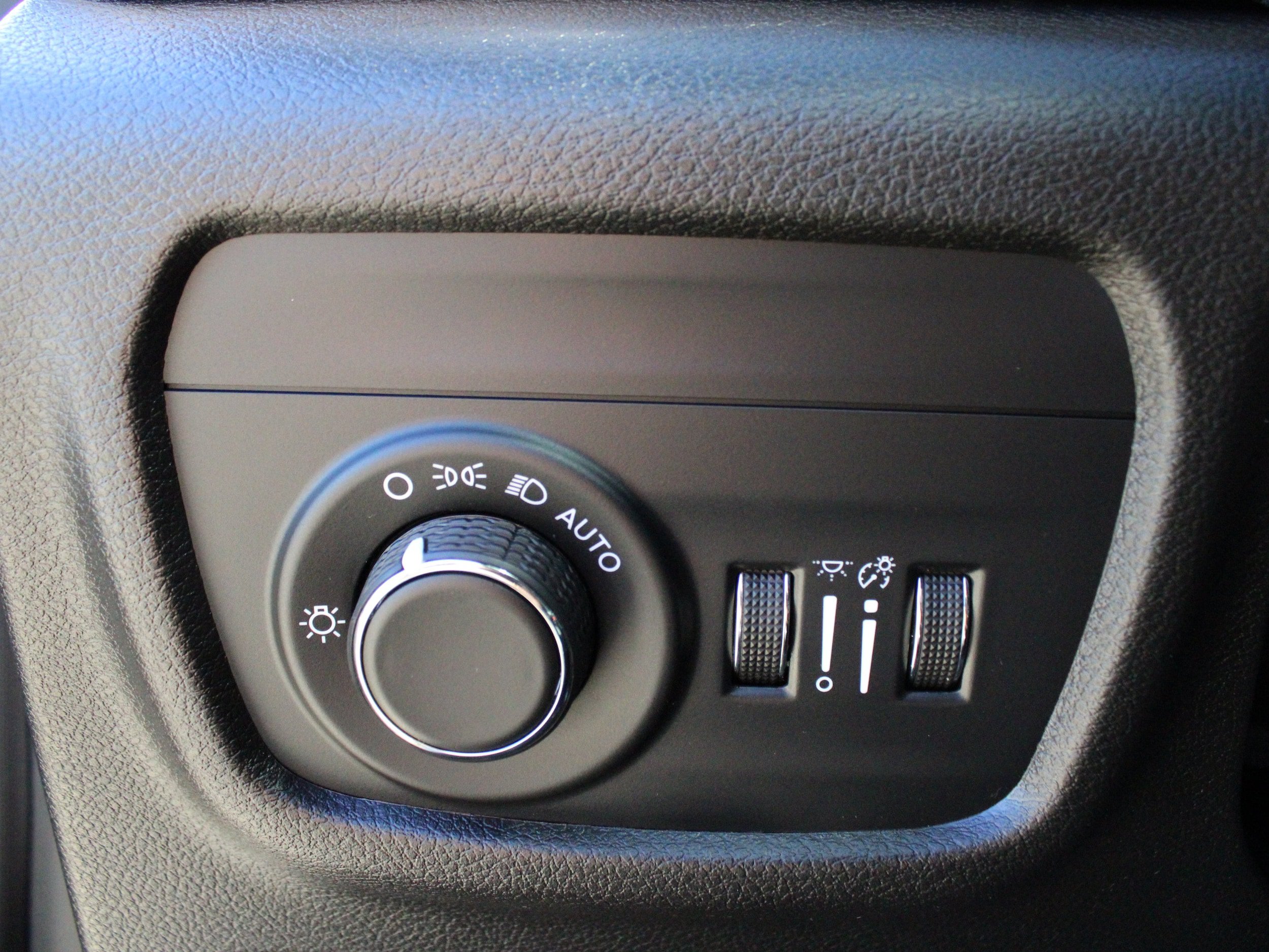 Used 2022 Jeep Grand Cherokee Altitude AWD/4WD image 33