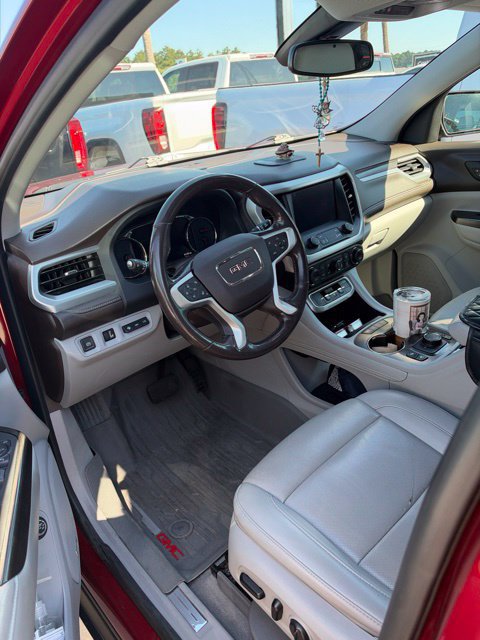 Used 2021 GMC Acadia SLT w/ Technology Package AWD/4WD image 10