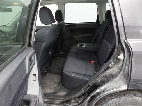 Used 2018 Subaru Forester 2.5i Premium w/ All-Weather Package image 14