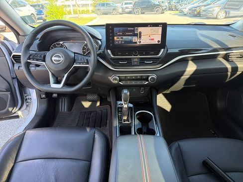Used 2023 Nissan Altima 2.5 SR w/ SR Premium Package FWD image 30