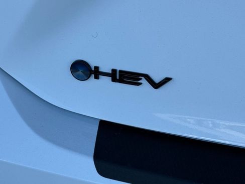 New 2026 Toyota Camry Hybrid image 12