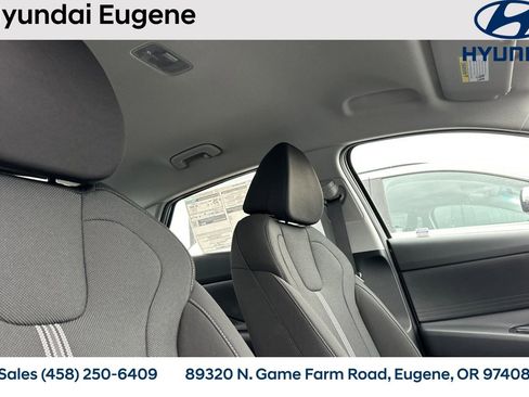 New 2026 Hyundai Elantra SE FWD image 18