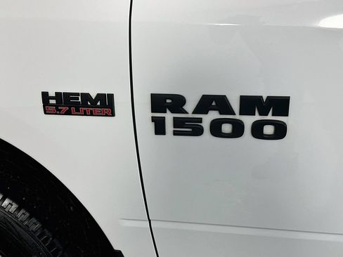 Used 2018 RAM 1500 Express RWD image 27