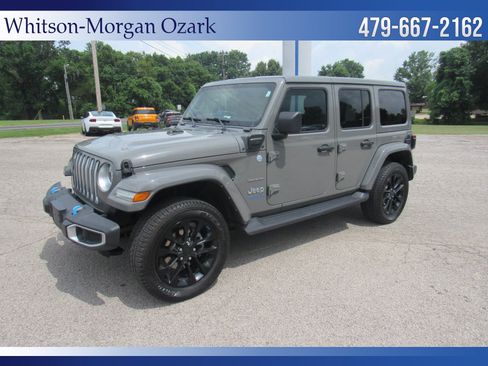 Used 2022 Jeep Wrangler Unlimited Sahara w/ Cold Weather Group AWD/4WD image 4