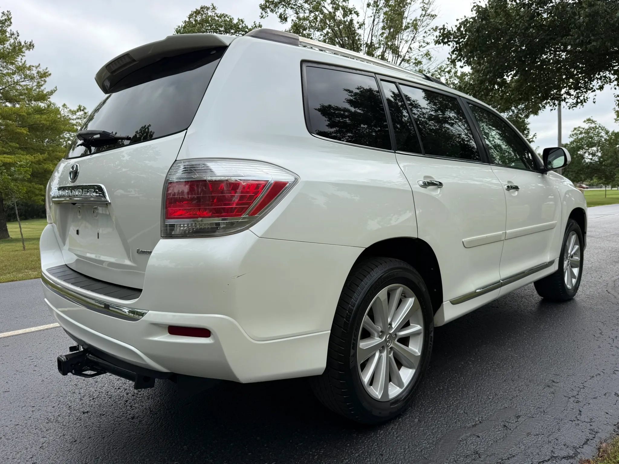 Used 2013 Toyota Highlander Limited AWD/4WD image 5