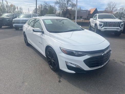 Used 2024 Chevrolet Malibu LT w/ Sport Edition image 7