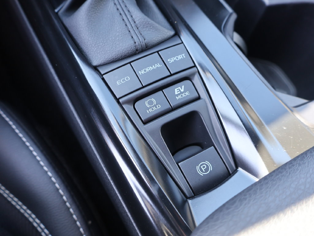 Used 2026 Toyota Camry SE FWD image 39