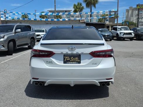 Used 2023 Toyota Camry XSE FWD image 5