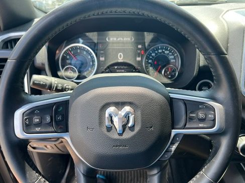 Used 2022 RAM 1500 Big Horn AWD/4WD image 9