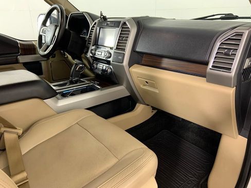 Used 2015 Ford F150 Lariat w/ Equipment Group 502A Luxury AWD/4WD image 28