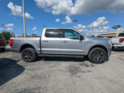 Used 2022 Ford F150 Lightning XLT w/ Equipment Group 312A High AWD/4WD image 3